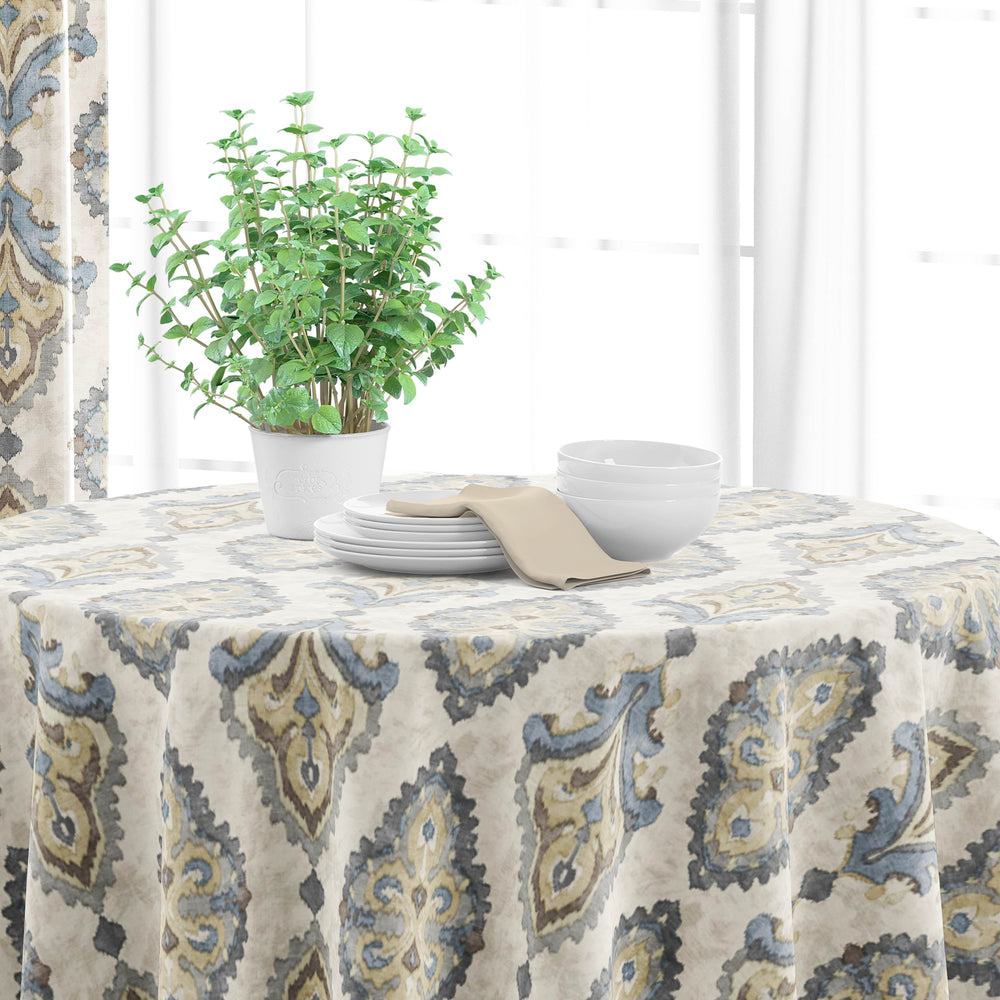QueenHarbor_tableclothcopy_jpg